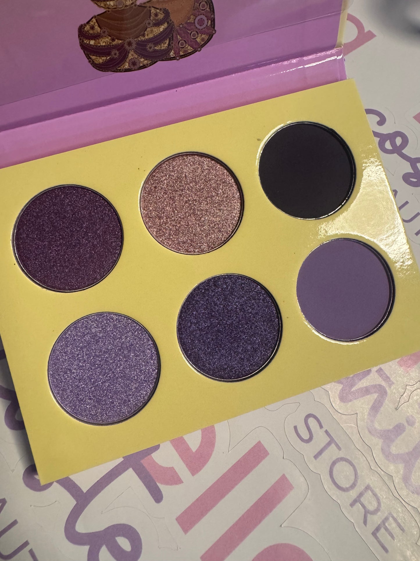 Cajita misteriosa navideña - 2025